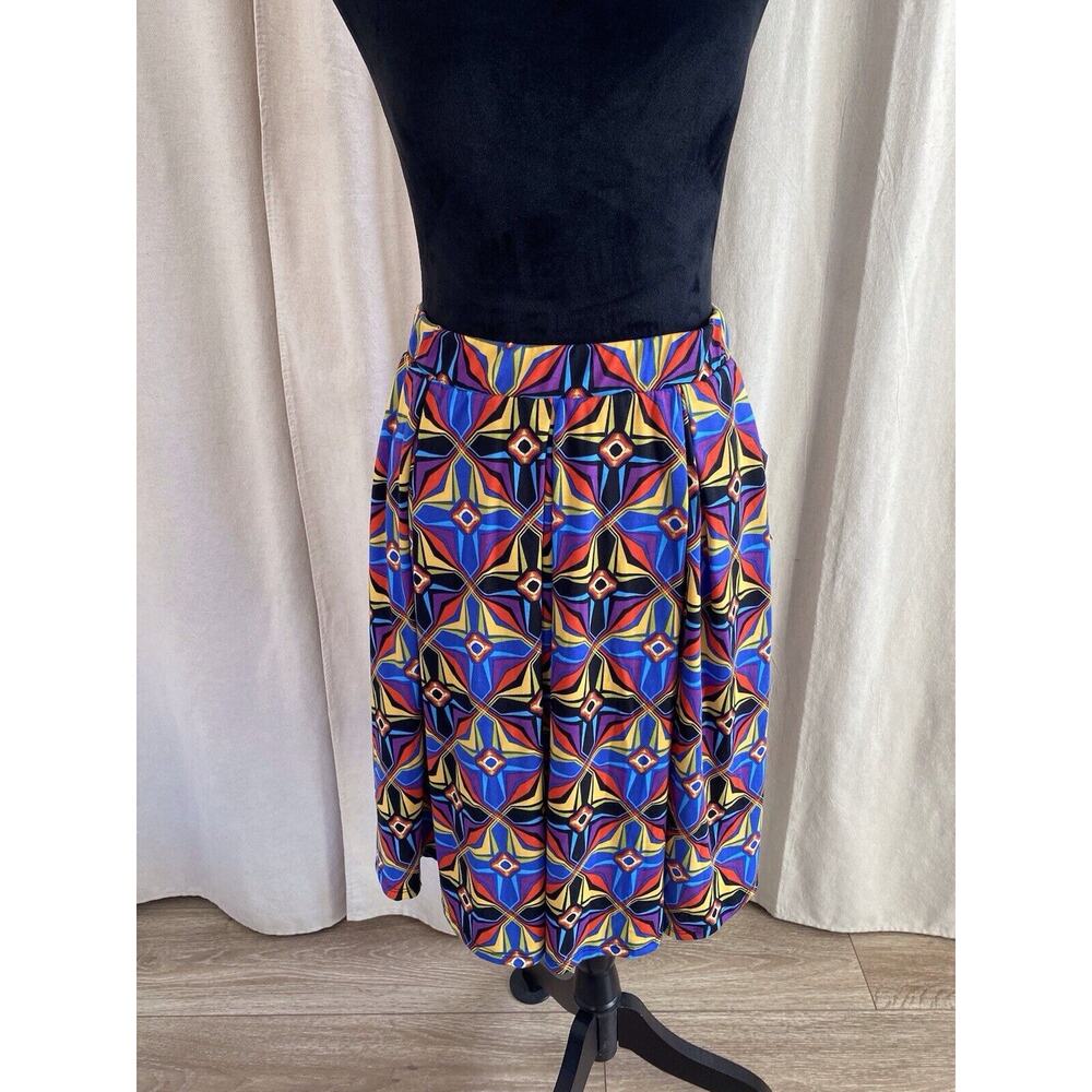 Lula Roe Madison Geometric Skirt NWT Pleated